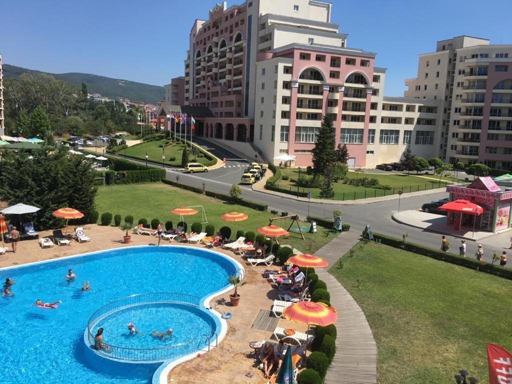 Apartment Sunny Beach Plaza 100 M Sea Eksteriør bilde