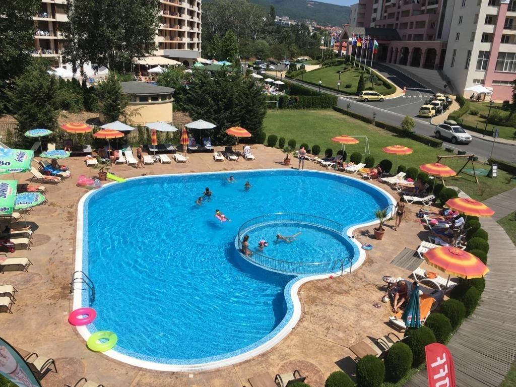 Apartment Sunny Beach Plaza 100 M Sea Eksteriør bilde