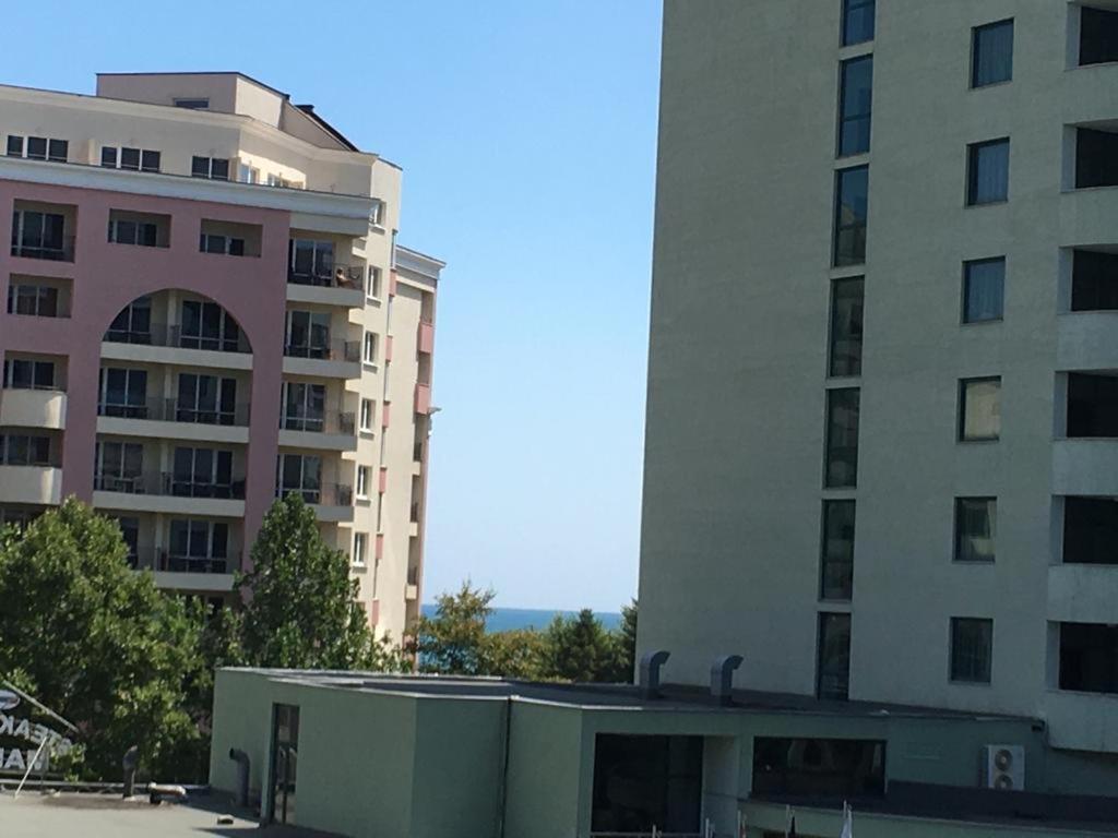 Apartment Sunny Beach Plaza 100 M Sea Eksteriør bilde