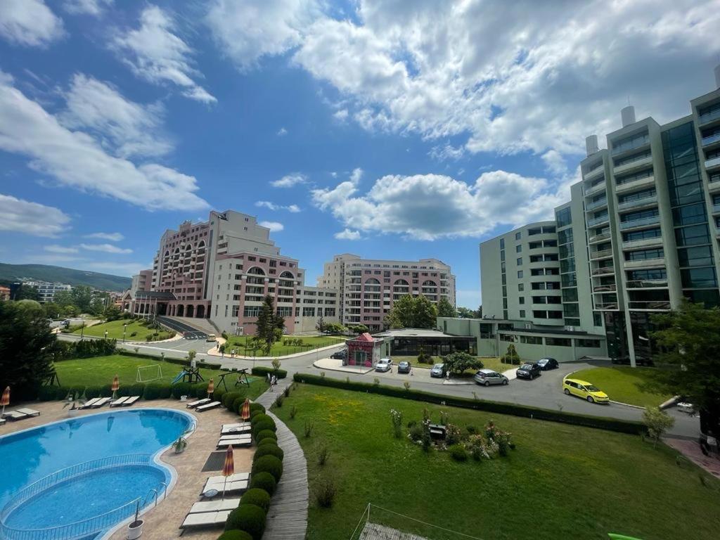 Apartment Sunny Beach Plaza 100 M Sea Eksteriør bilde